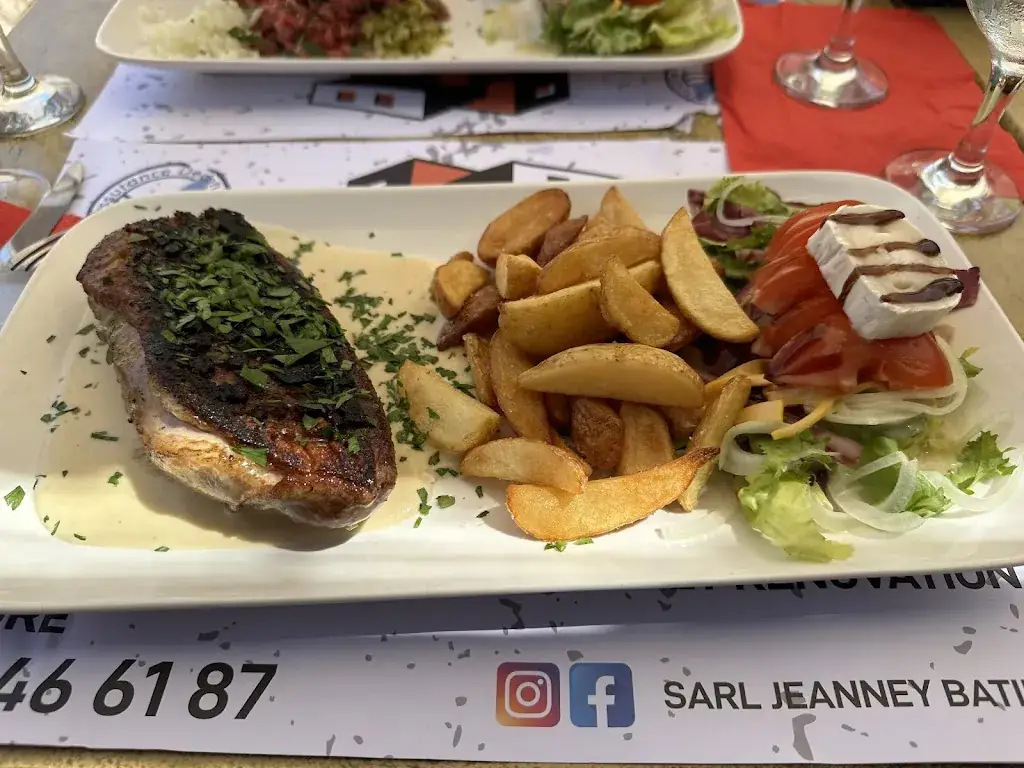 Steven_Le NEW SOLO bar restaurant_Poulx_review