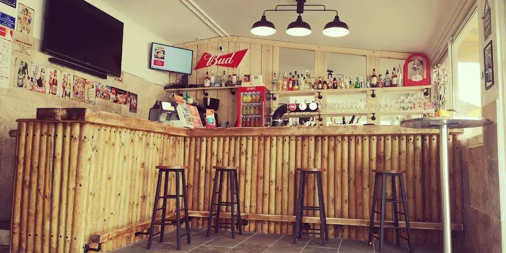 Le NEW SOLO bar restaurant restaurant in Poulx