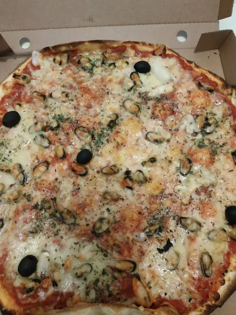 Menu_Liberty Pizza_Poulx_image_6