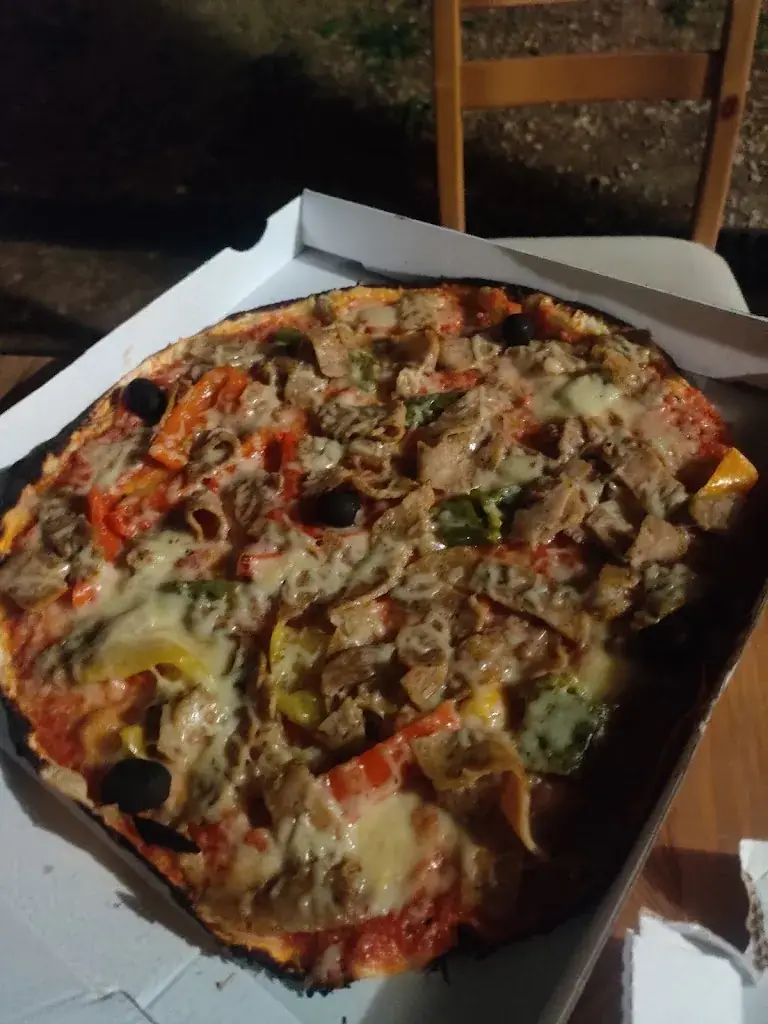 Angélique Hugon_Liberty Pizza_Poulx_review