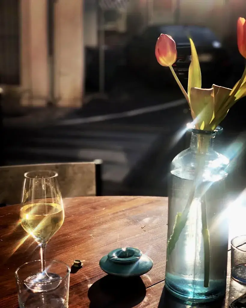 Antre deux verres_Poussan_slider_image_2