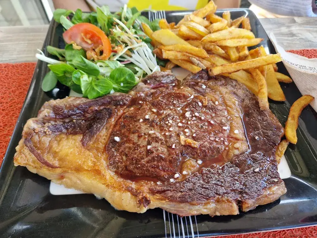 Bar Restaurant le Pic & Putt_Pouzac_slider_image_2