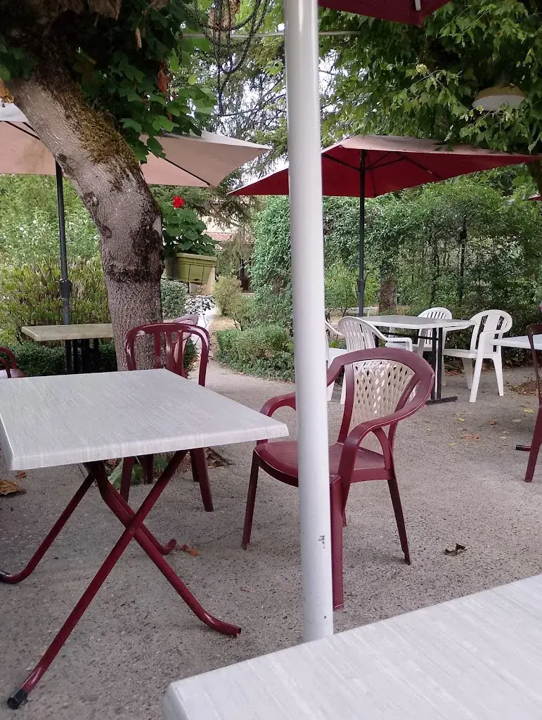 Hôtel Restaurant Le Clos Grand_Pradines_slider_image_2