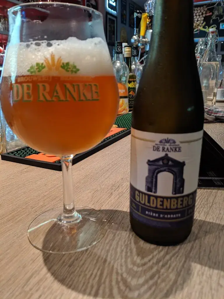 aidan waiting_La 7ème Vague_Portiragnes_review