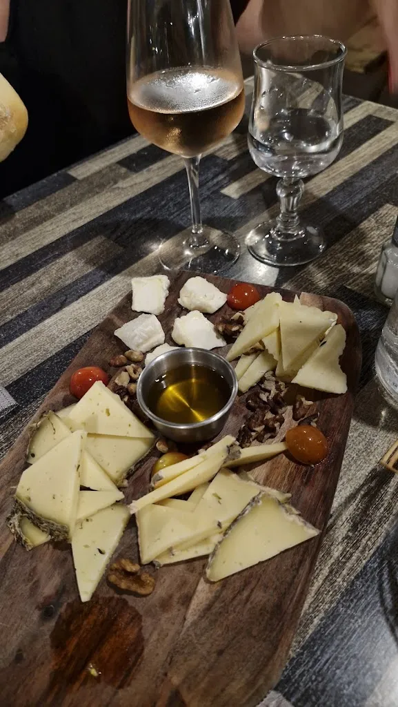 Robert Bonk_LA QUEUE DE COCHON_Portiragnes_review