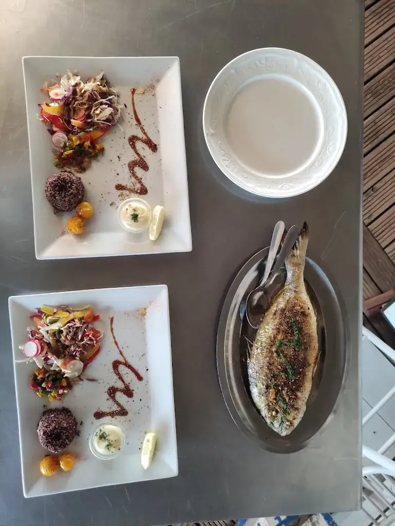 Nina Buckner_Plage les Voiles_Portiragnes_review