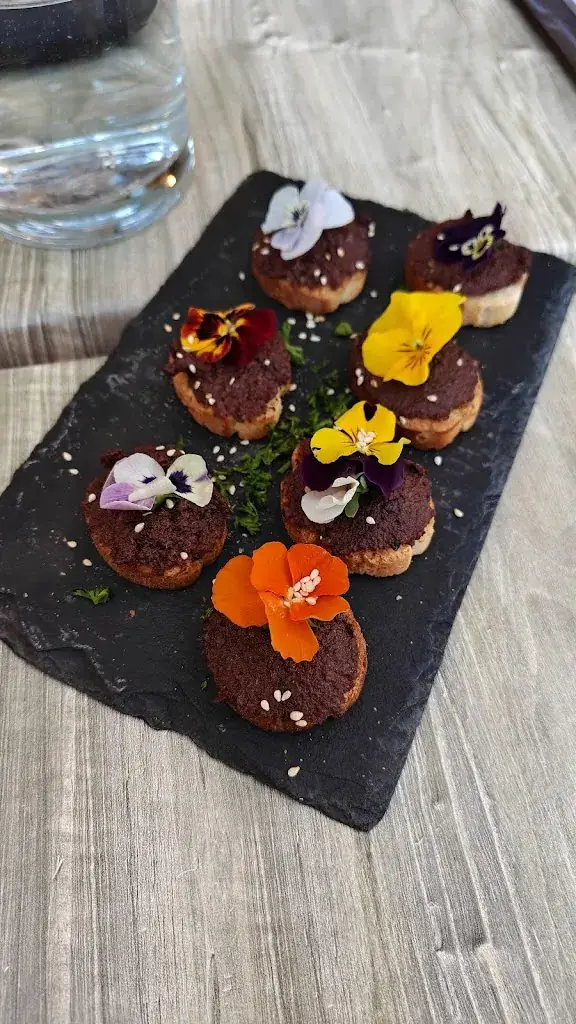 Pierre-Yves Caramanian_Du Jardin à l'Assiette_Mauves_review