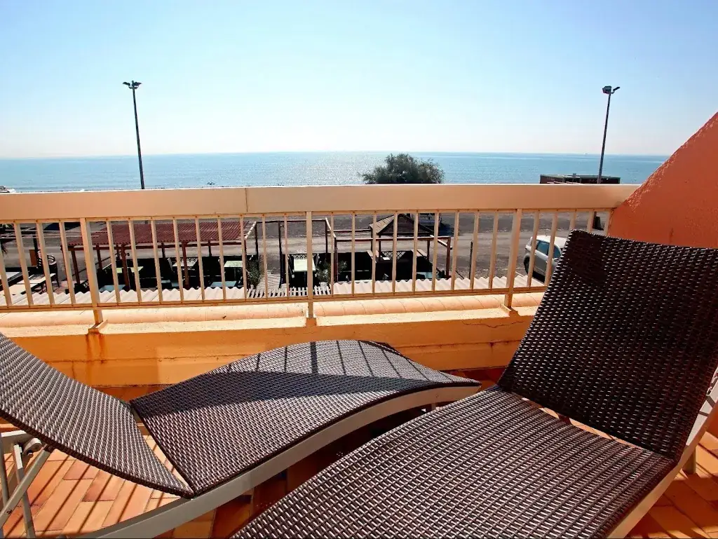 Logis Hôtel-Restaurant le Mirador restaurant in Portiragnes