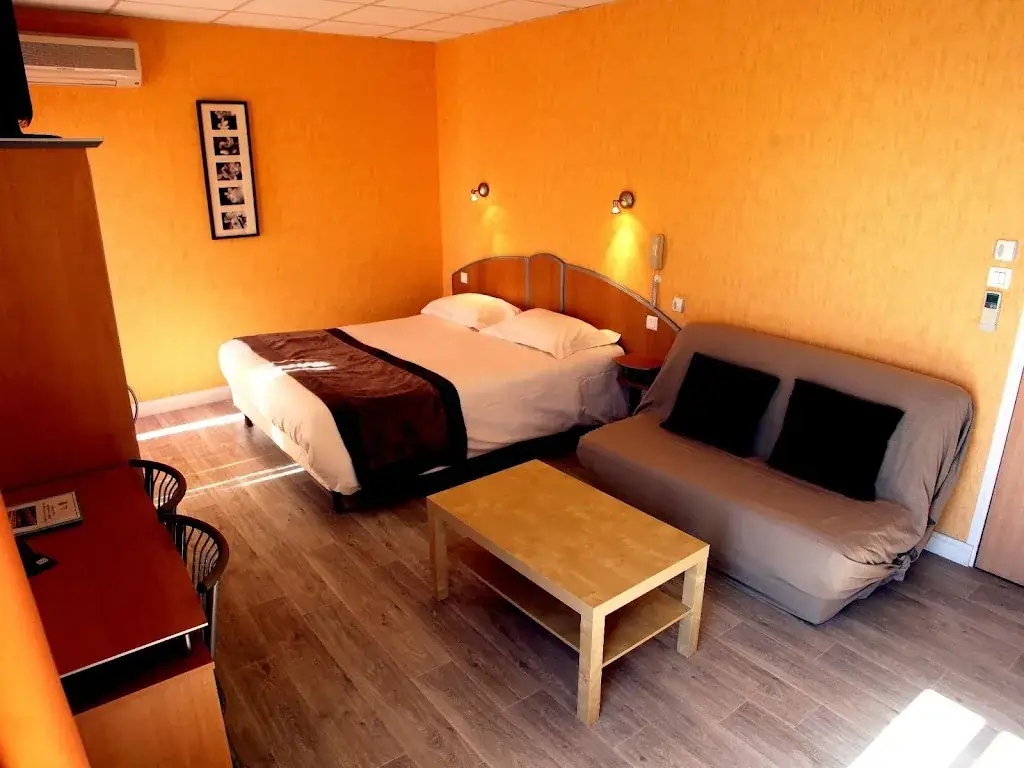 Logis Hôtel-Restaurant le Mirador_Portiragnes_slider_image_3