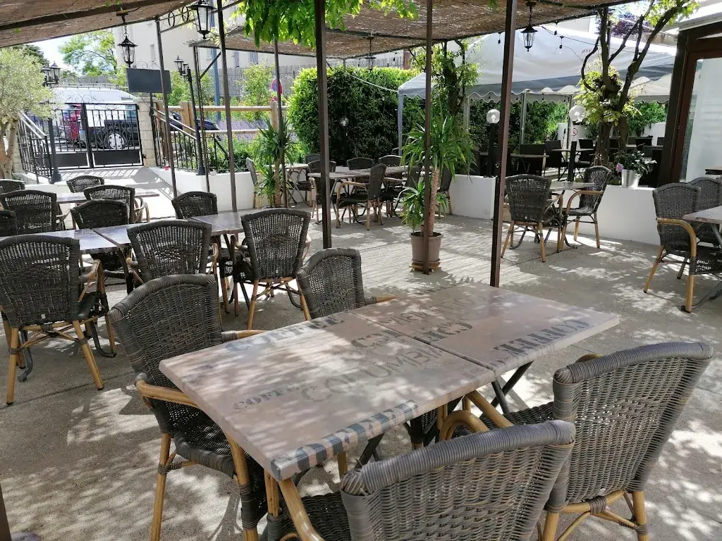 Chez Véro restaurant in Pont-Saint-Esprit