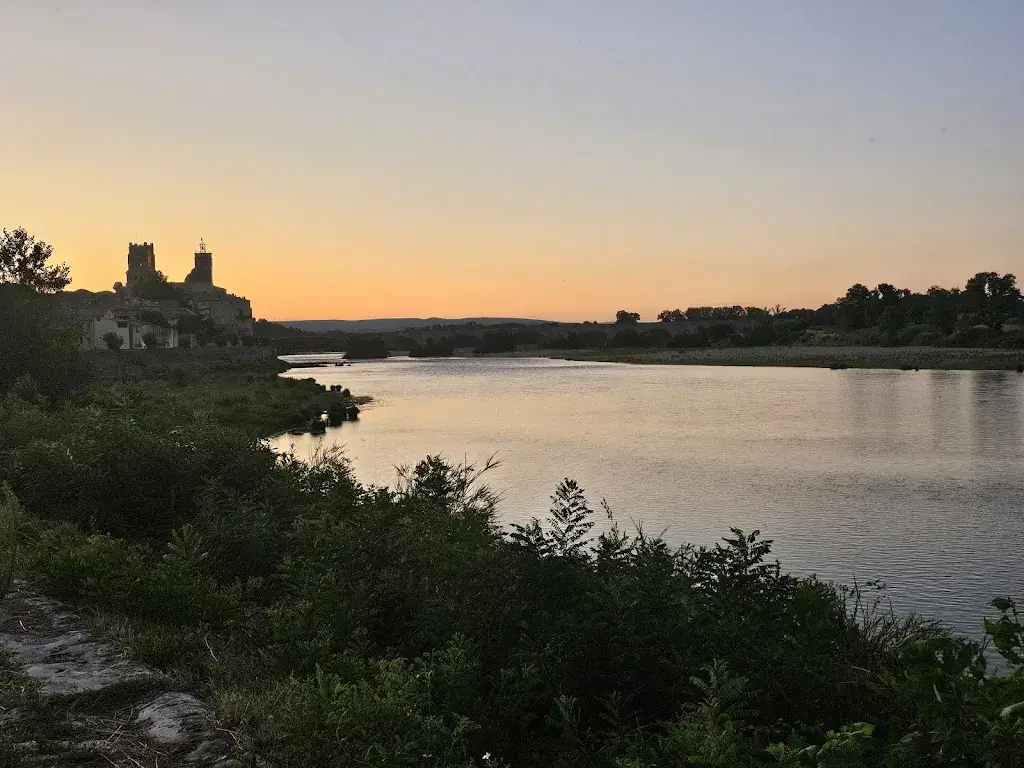 Roberta Priori_The family's_Pont-Saint-Esprit_review