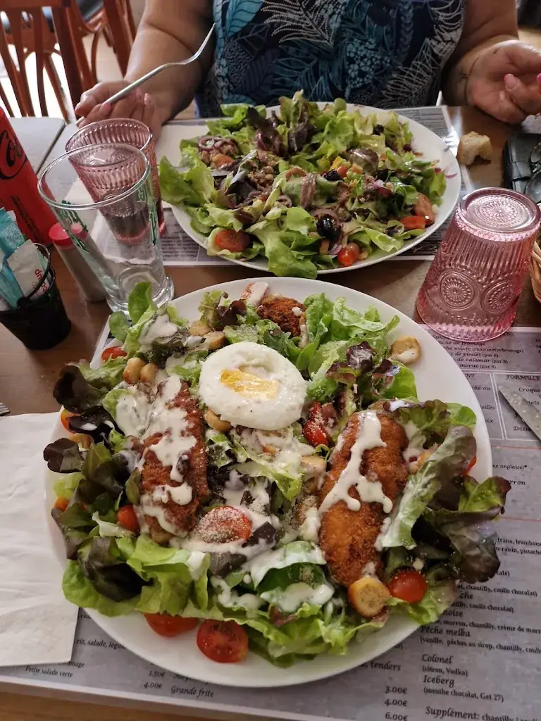 The family's_Pont-Saint-Esprit_slider_image_2