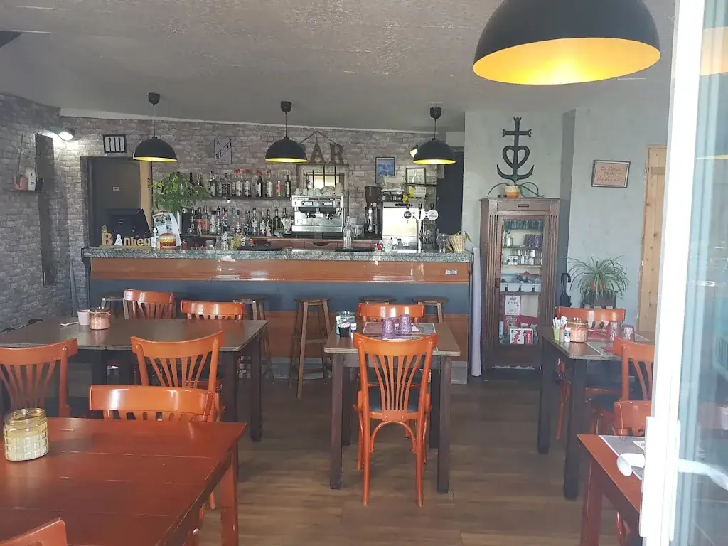 The family's_Pont-Saint-Esprit_slider_image_3