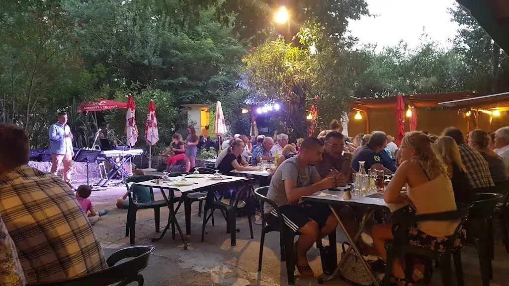 La Piboulette_Saint-Paulet-de-Caisson_slider_image_1