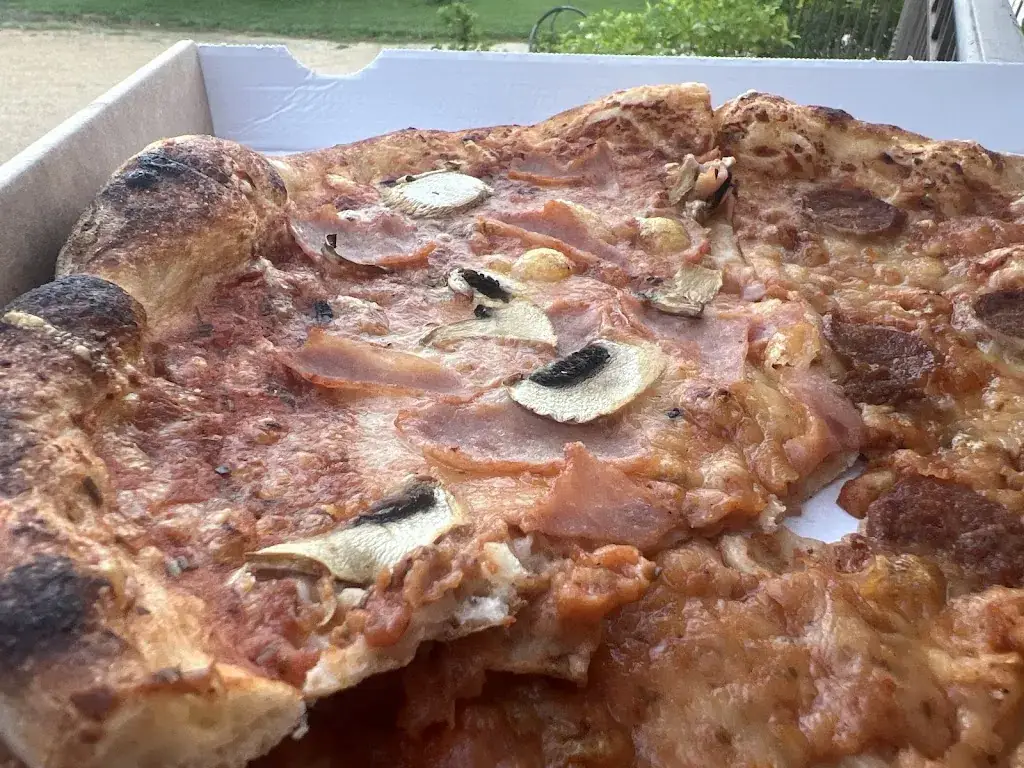 Tim Berquin_La Casa Pizzeria_Pont-Saint-Esprit_review