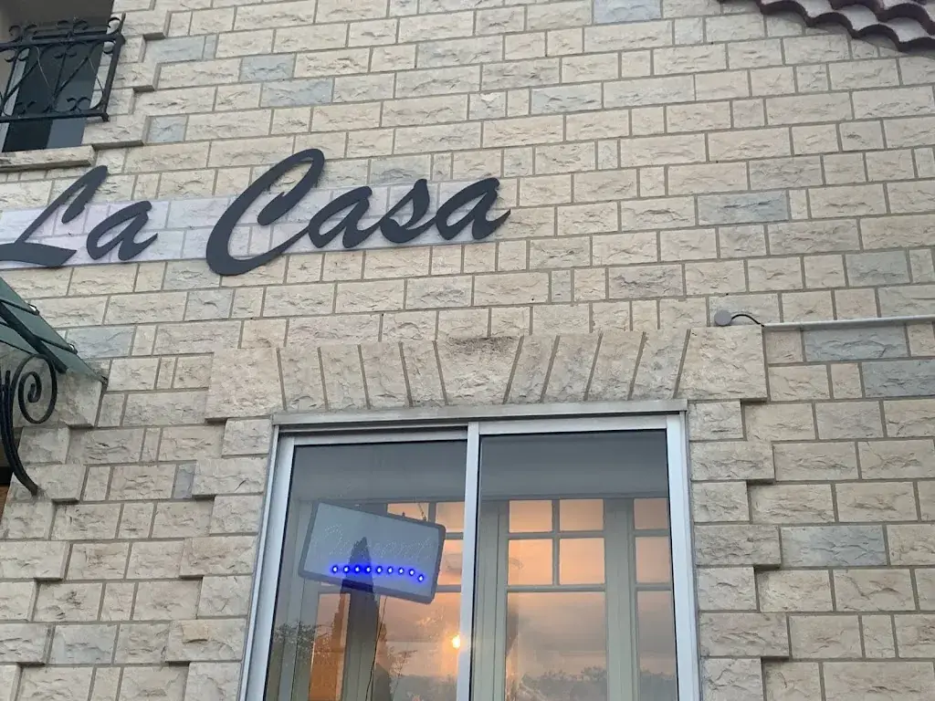 La Casa Pizzeria restaurant in Pont-Saint-Esprit