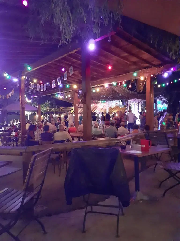 josiane caparros_Guinguette Clovis_Saint-Alexandre_review