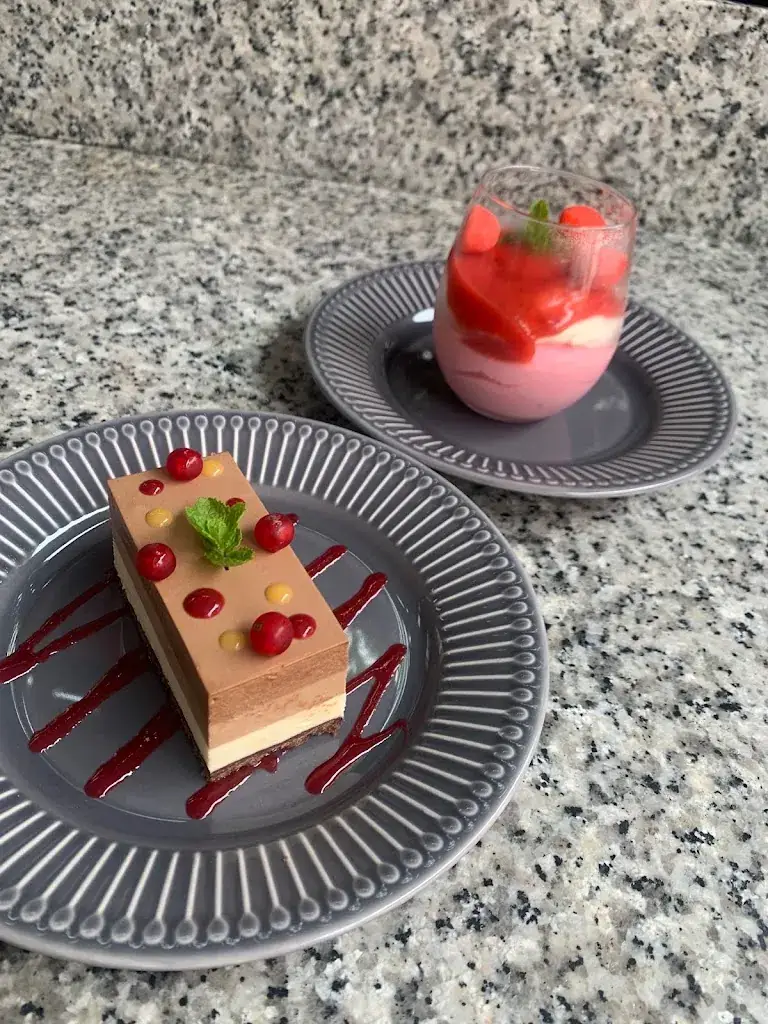 Nilo naan_Saint-Paulet-de-Caisson_slider_image_3