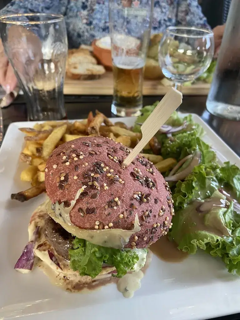 Justine Lopez_Guinguette PERRIN_Saint-Alexandre_review