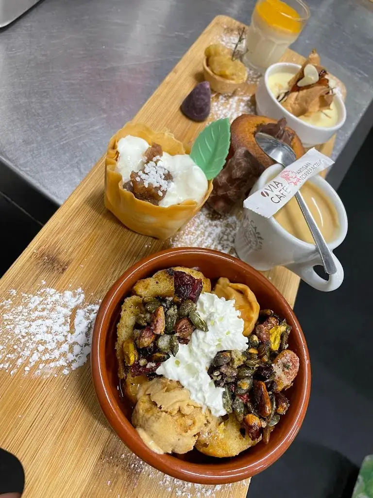 Brasserie Monsieur Pierre_Magalas_slider_image_2