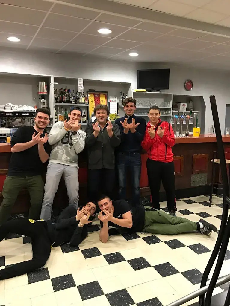 Bar Des Amis Tito_Puisserguier_slider_image_3