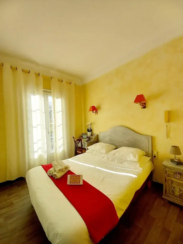 Hôtel, Bar & Restaurant LE COSTABONNE_Prats-de-Mollo-la-Preste_slider_image_3