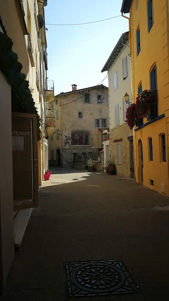 LE BAR CATALAN chez LUDO - TABAC - PMU - TIMBRES PTT, FISCAUX et AMENDES_Prats-de-Mollo-la-Preste_slider_image_2