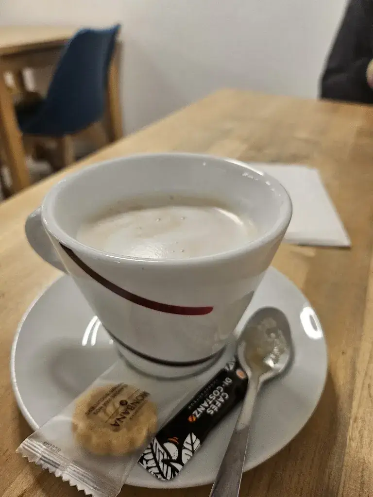 Felicity Lawrence_La Table Du Marché_Prayssac_review