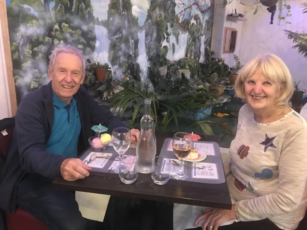 Peter C_Restaurant Vietnam_Prayssac_review