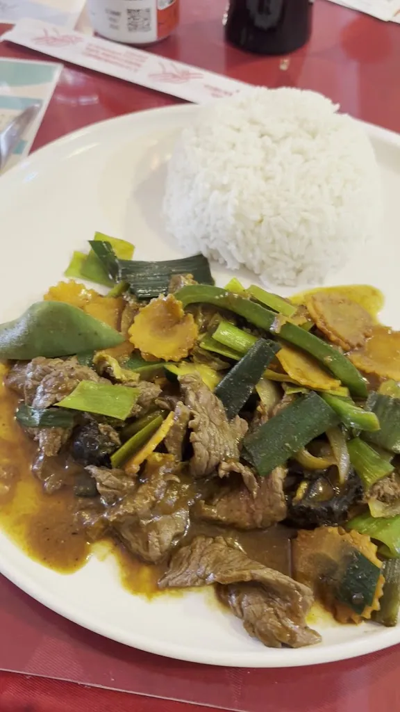 Ludy Queuniez_Restaurant Vietnam_Prayssac_review