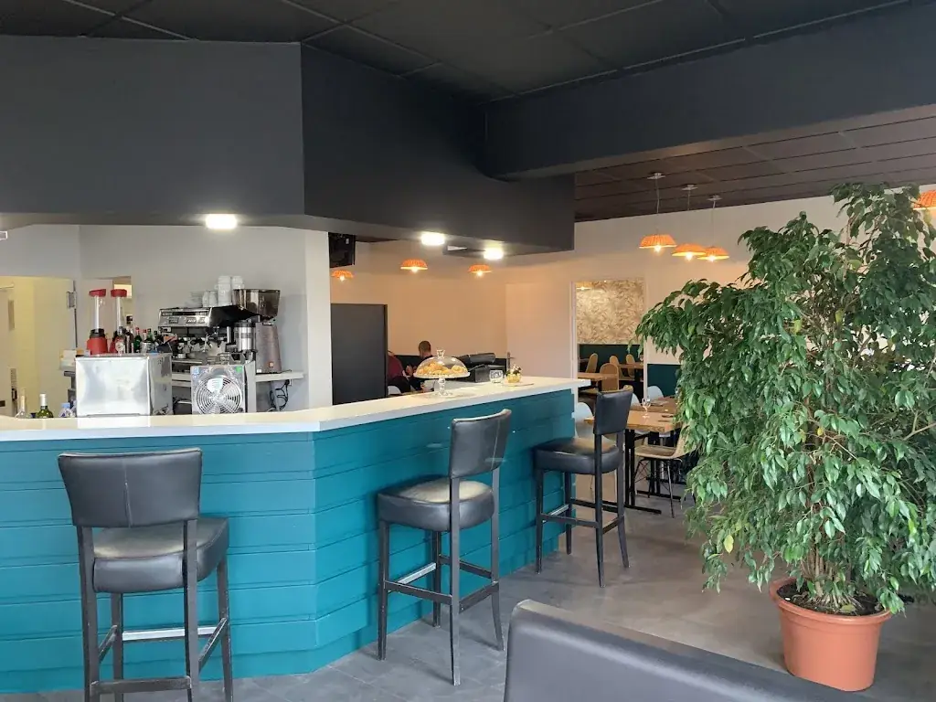 Le Garban Brasserie Pizzeria Restaurant in Puygouzon