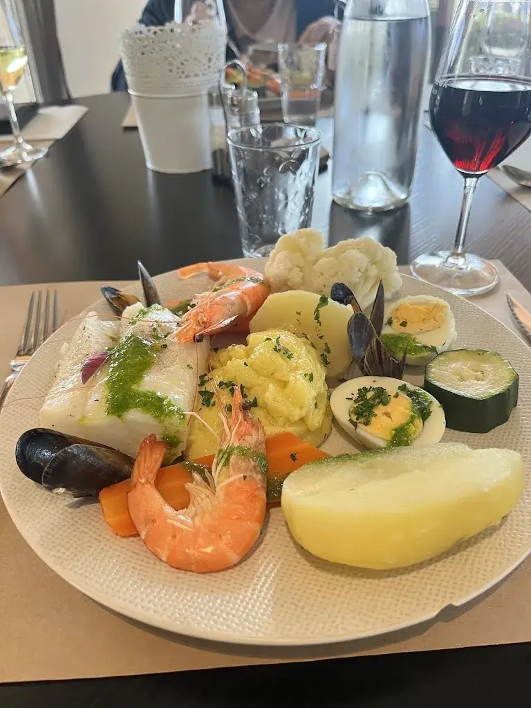 Jo Hanna_LA TABLE DES CHARTREUX_Pujaut_review