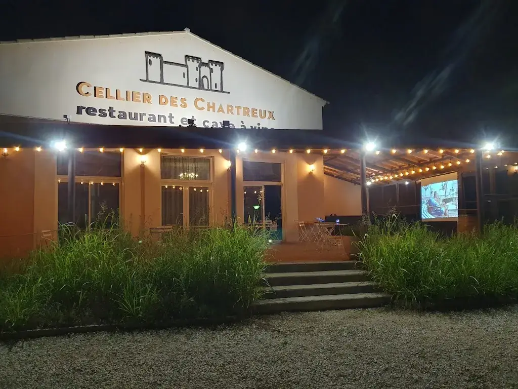 LA TABLE DES CHARTREUX restaurant in Pujaut