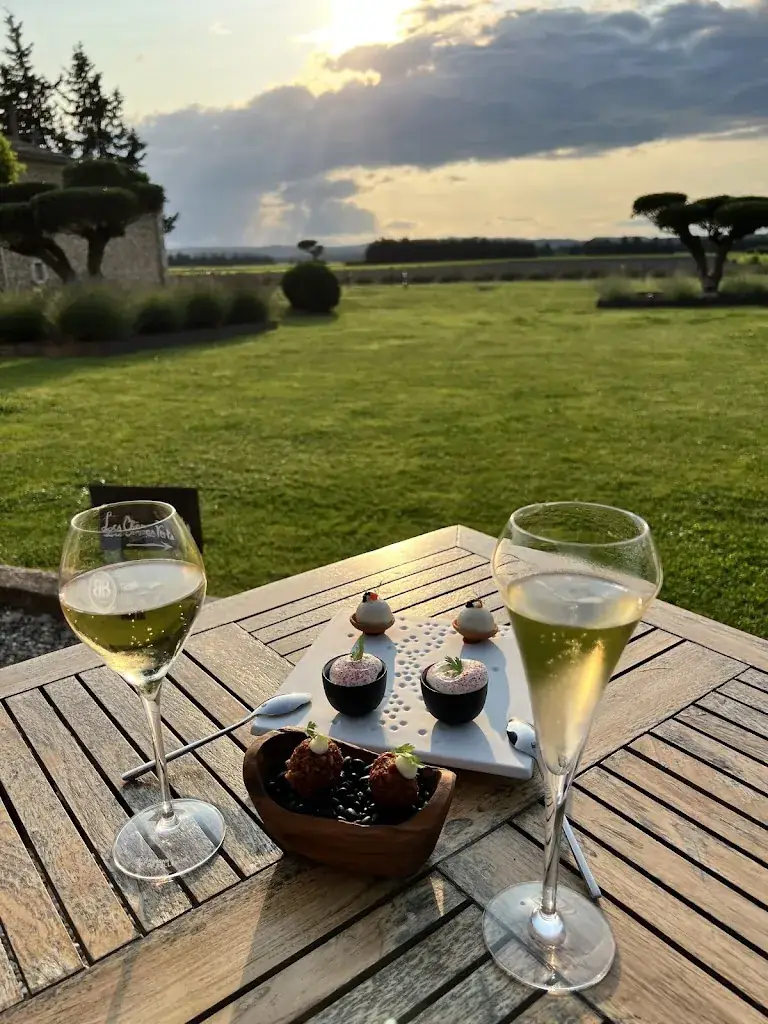 Liz Alex_Maison Chenet – Entre Vigne et Garrigue_Pujaut_review