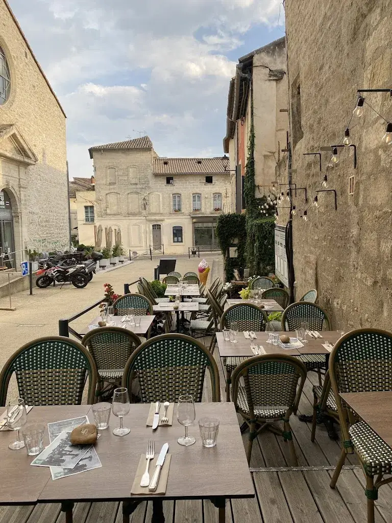La Cabane restaurant in Villeneuve-lès-Avignon