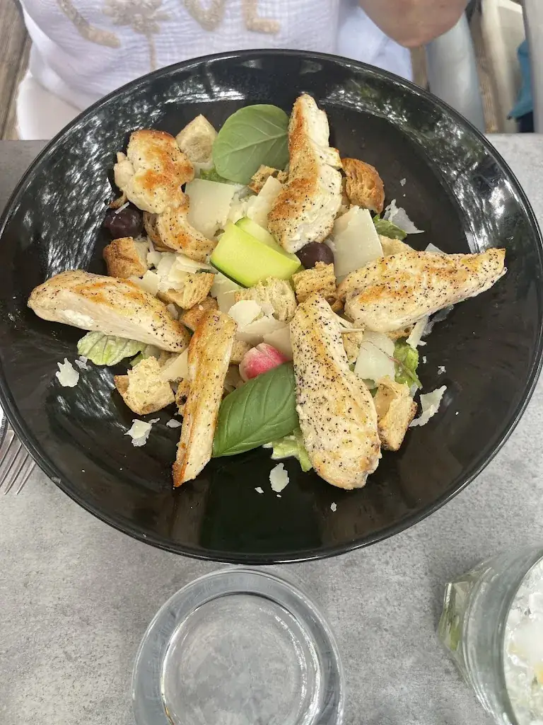 nathalie delacour_Café Restaurant Le Bleu_Quissac_review