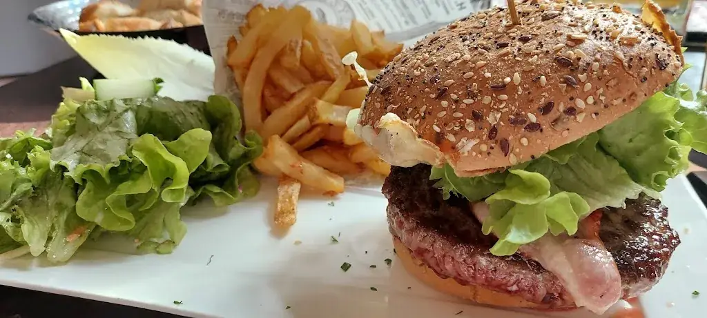 Café Restaurant Le Bleu_Quissac_slider_image_2