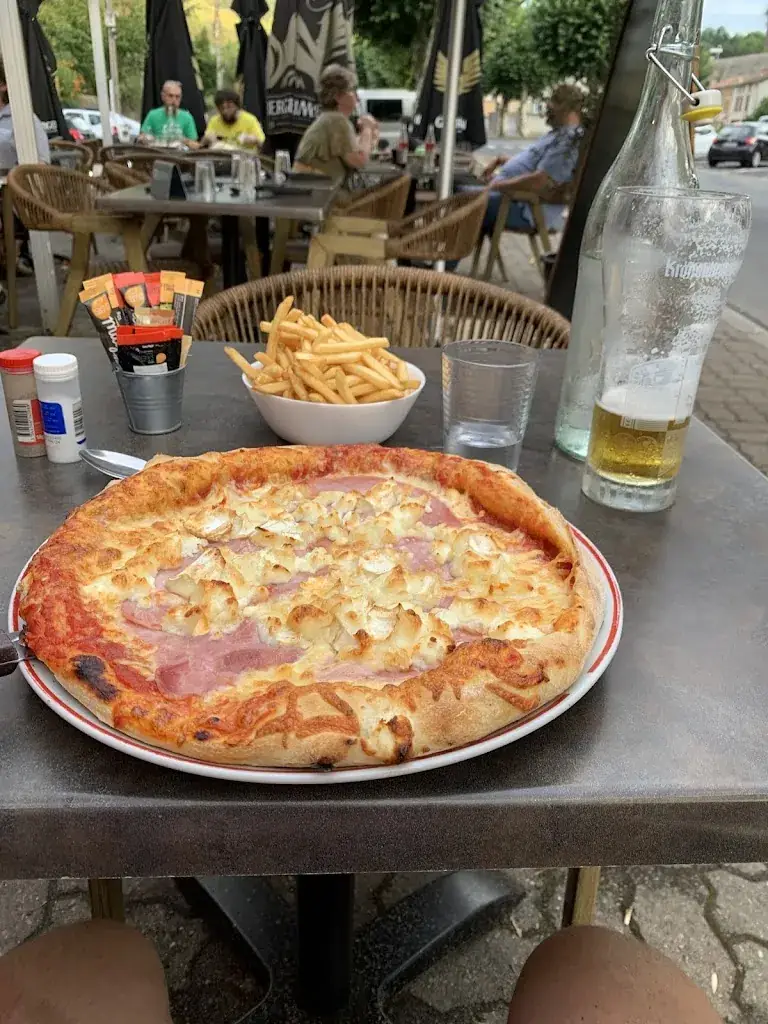 Carl Moir_Restaurant Chez Tonton_Massiac_review