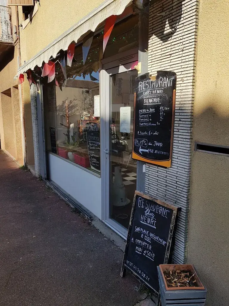 Chez Henri_Puylaurens_slider_image_3