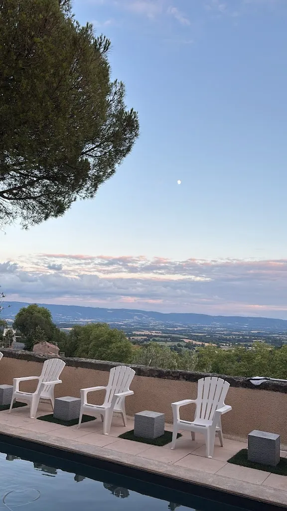 Isabela Manjarres_Cap de Castel_Puylaurens_review