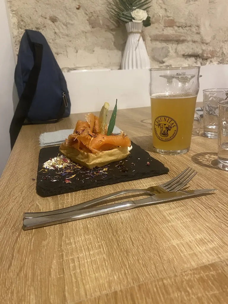 Isabelle Piquera_L EMPIRE_Vielmur-sur-Agout_review