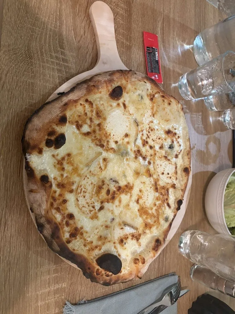 Mathias Gil_L EMPIRE_Vielmur-sur-Agout_review