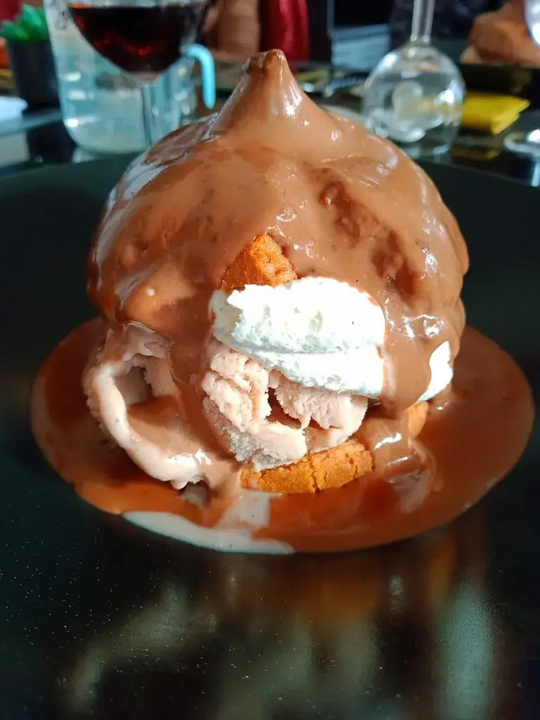 Amandine Rea_La table de Servies_Serviès_review