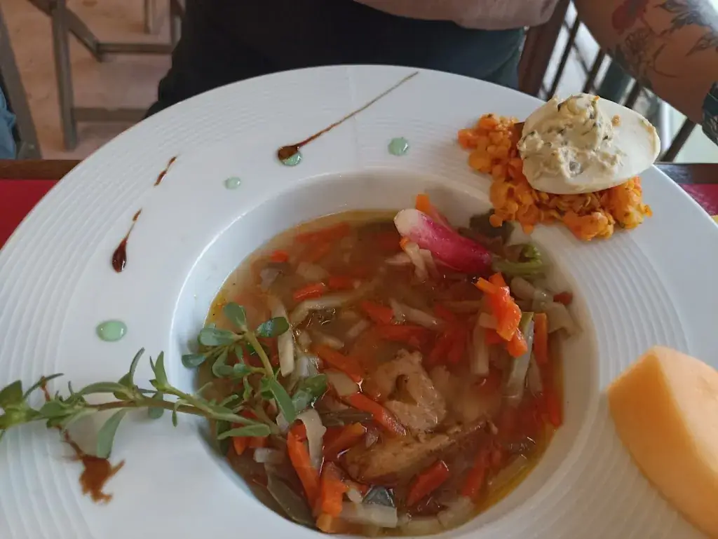 Patricia Candelo_Auberge Le Cri de la Fourchette_Puylaurens_review