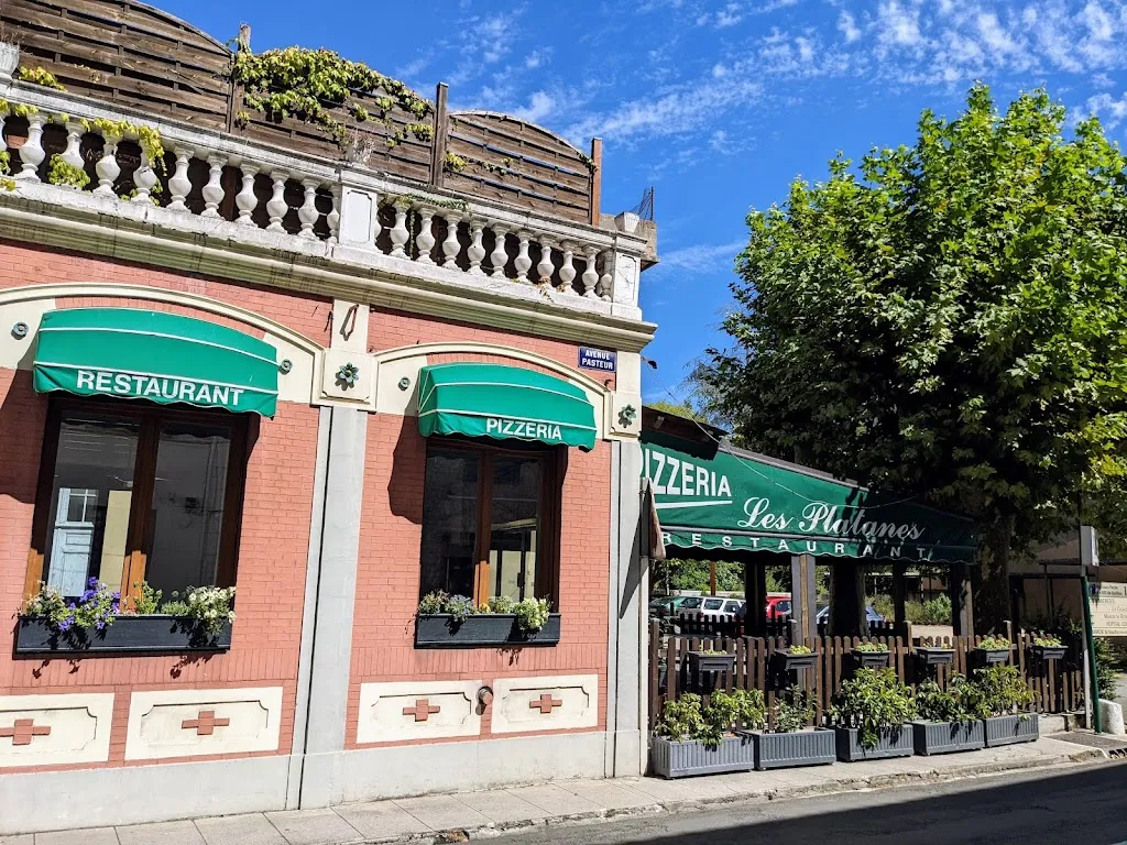 Les Platanes_Quillan_slider_image_1