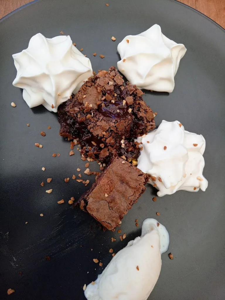 Knobby Anderson_Le Bistrot_Quillan_review