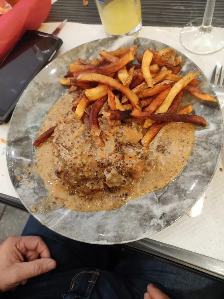 Le Terminus_Quillan_slider_image_3