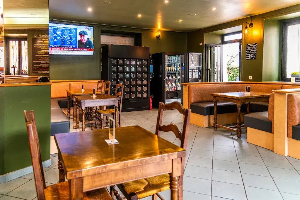 H24 - Repas du Terroir - Espace de Restauration en libre service, ouvert 24h/24 - By Fani Hôtels restaurant in Massiac