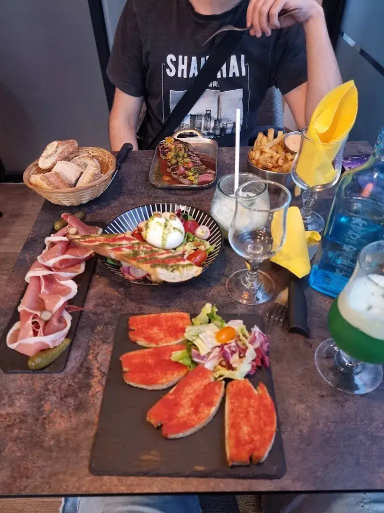 Makepad “Makepad”_Le 103_Ramonville-Saint-Agne_review