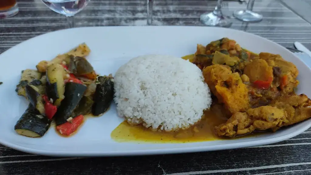 Vero Schall_T'Chintché_Ramonville-Saint-Agne_review